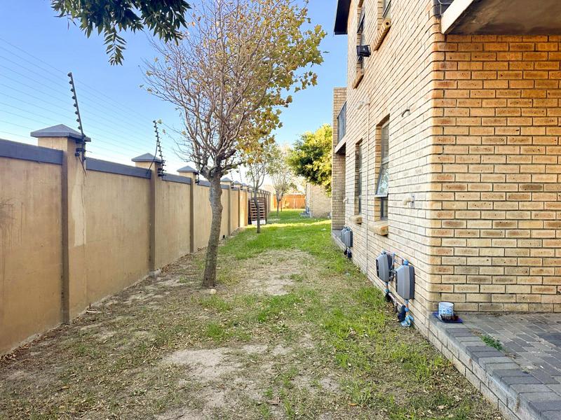 To Let 2 Bedroom Property for Rent in Gordons Bay Western Cape